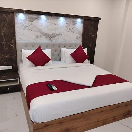 Attibele Mayuri Residency Hotel מראה חיצוני תמונה