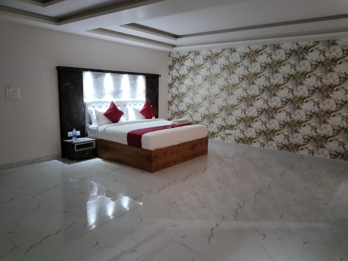 Attibele Mayuri Residency Hotel מראה חיצוני תמונה